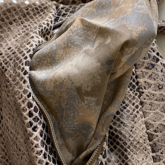 Elliott Lucca Handbag | Hobo Style | Snakeskin/Leather | EUC - Picture 9 of 16